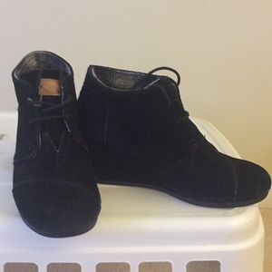 Toms Suede Wedges